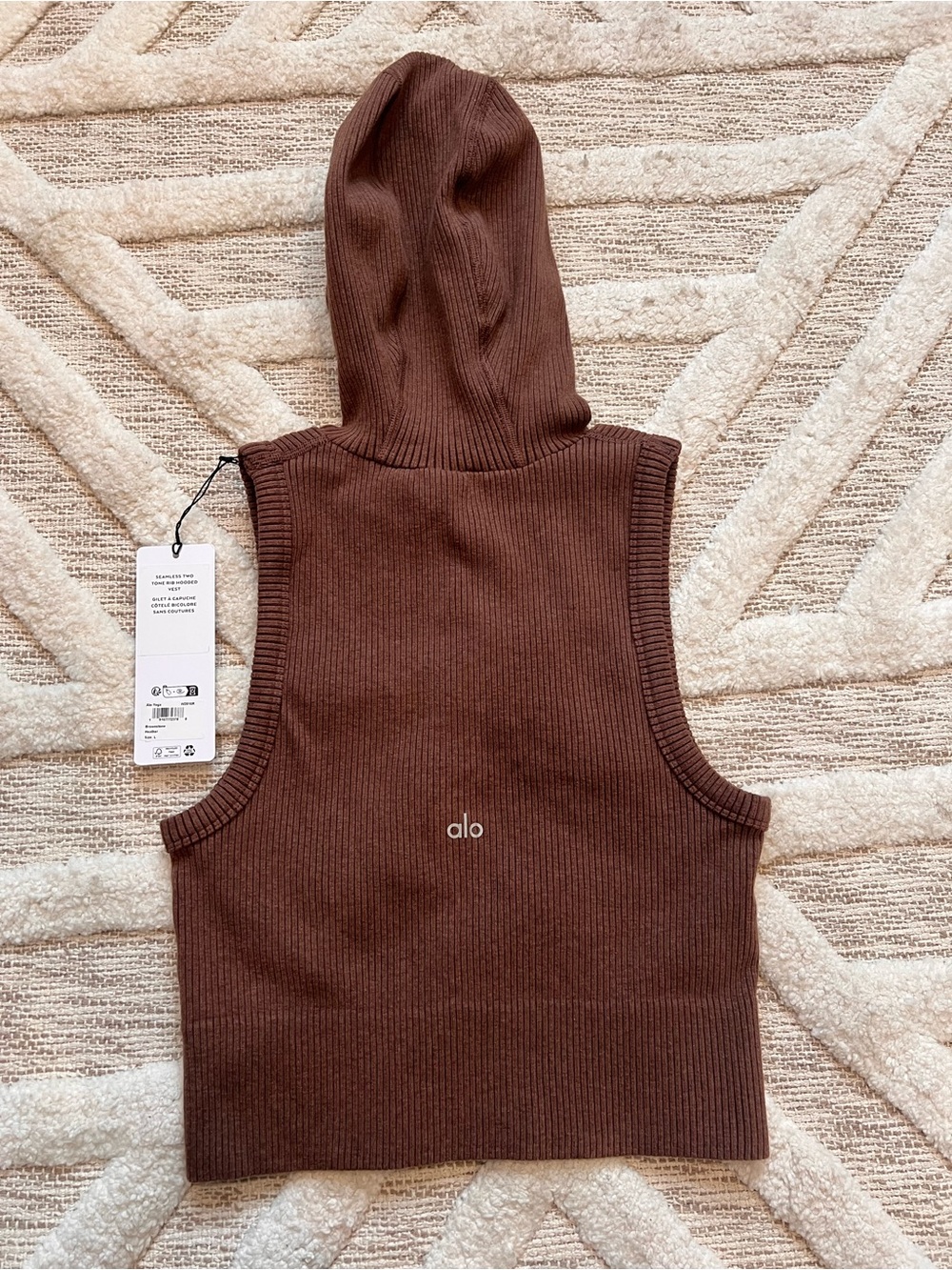 ALO Seamless Two Tone Rib Hooded Vest Crop Top Large brownstone BNWT! - Picture 8 of 9